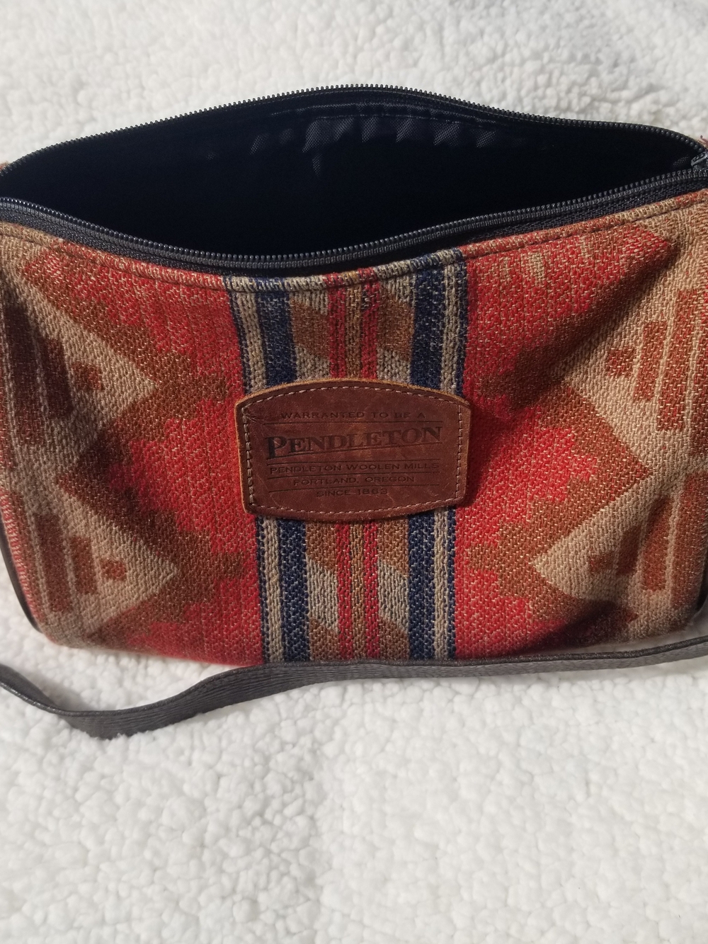 Pendleton Red, Tan & Blue Southwestern Woven Crossbody - Picture 4 of 5